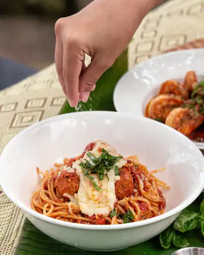 Bol de pâtes au restaurant La Tortue